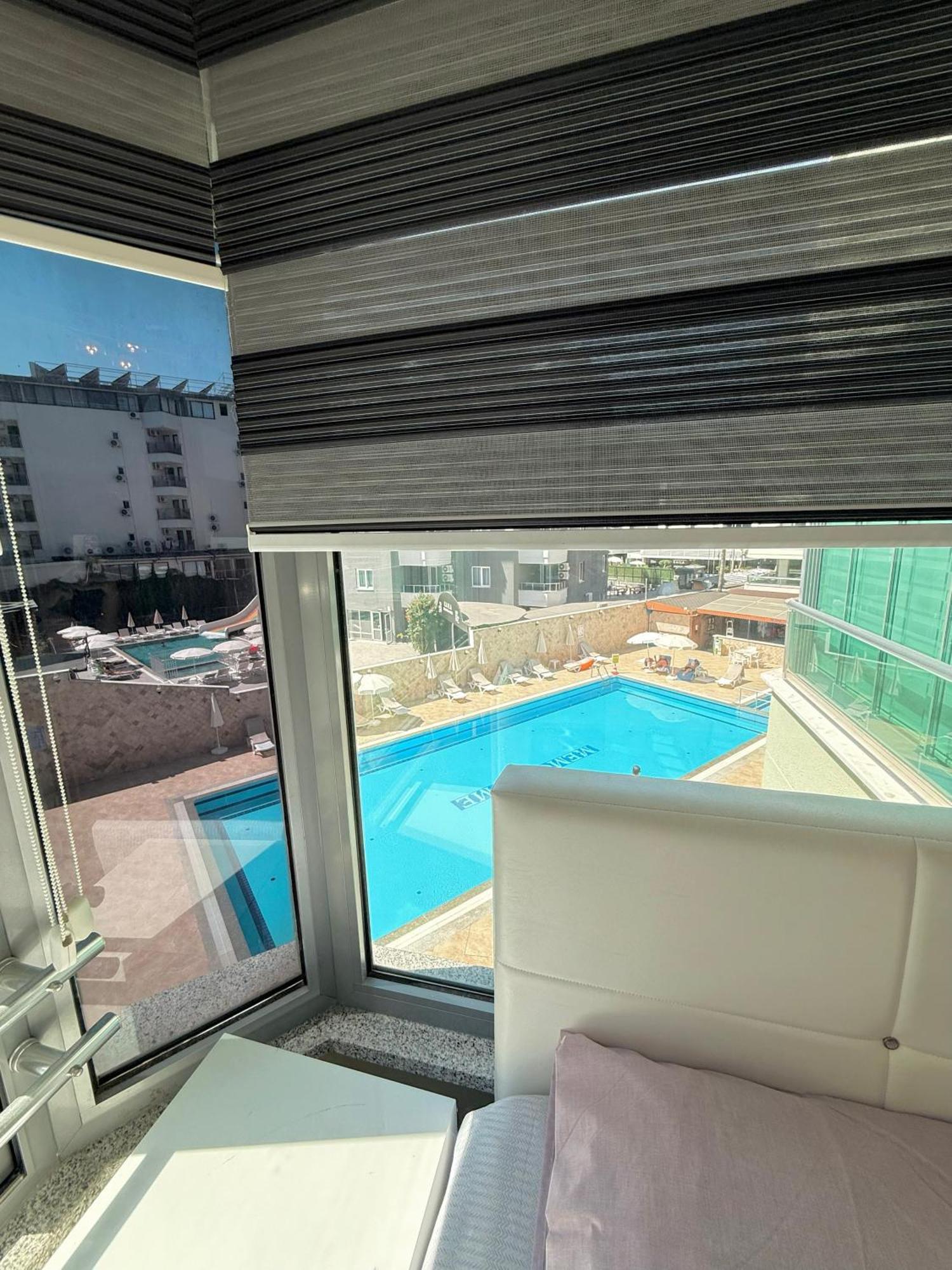 Apartament Sa Apartments! Beachfront With Sea View & Pool *