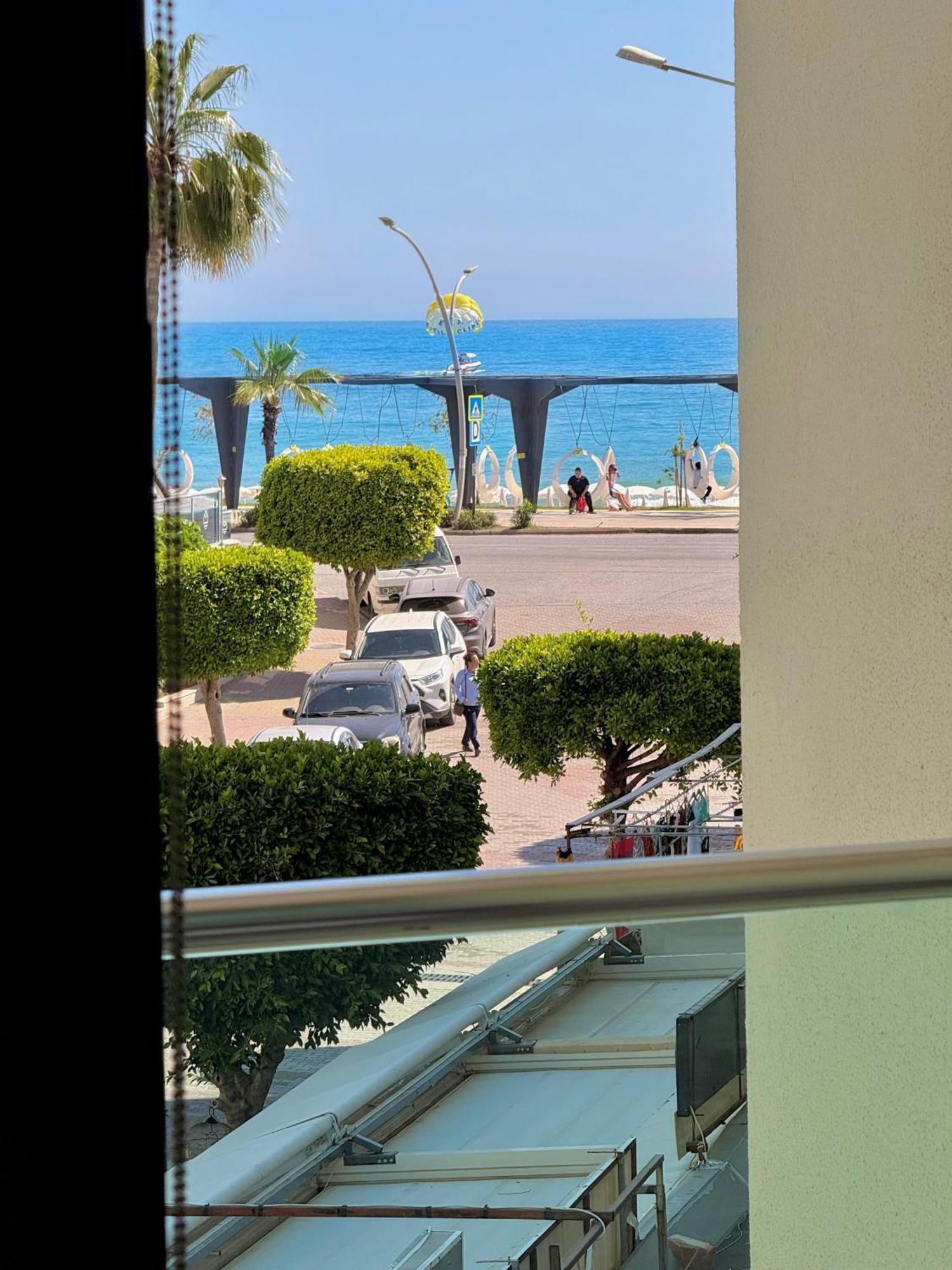 Sa Apartments! Beachfront With Sea View & Pool Apartament *