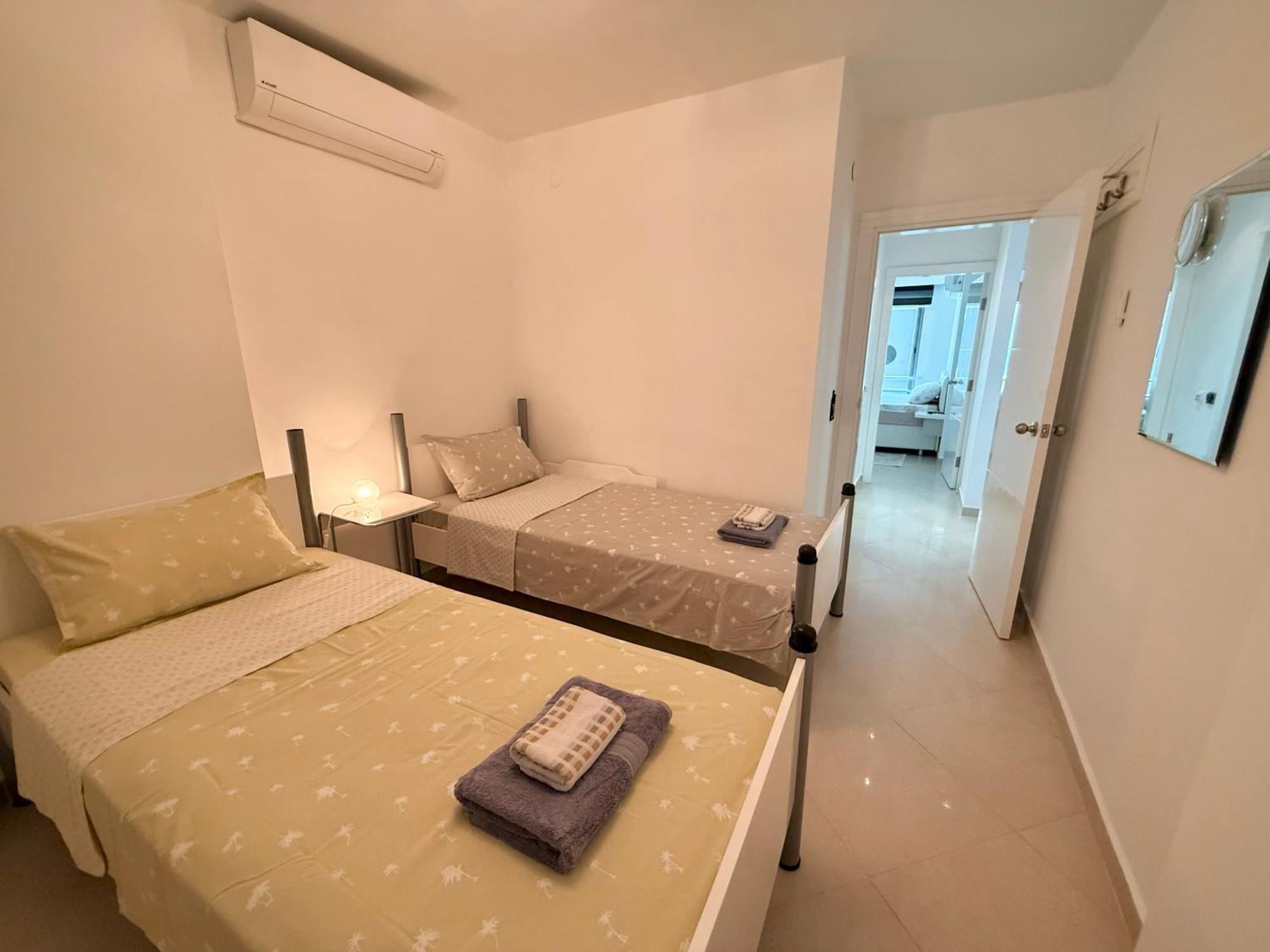 Sa Apartments! Beachfront With Sea View & Pool Apartament *