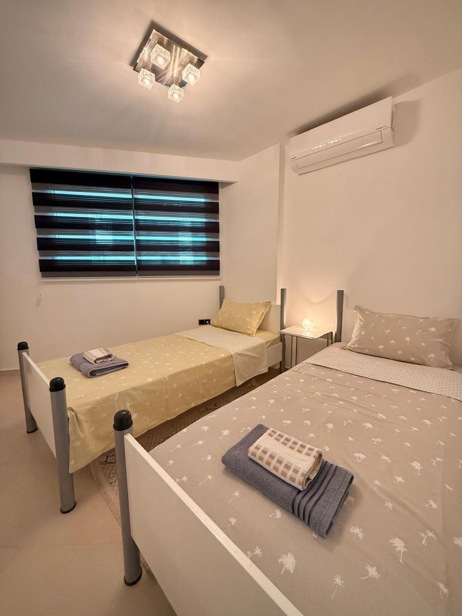 Sa Apartments! Beachfront With Sea View & Pool *