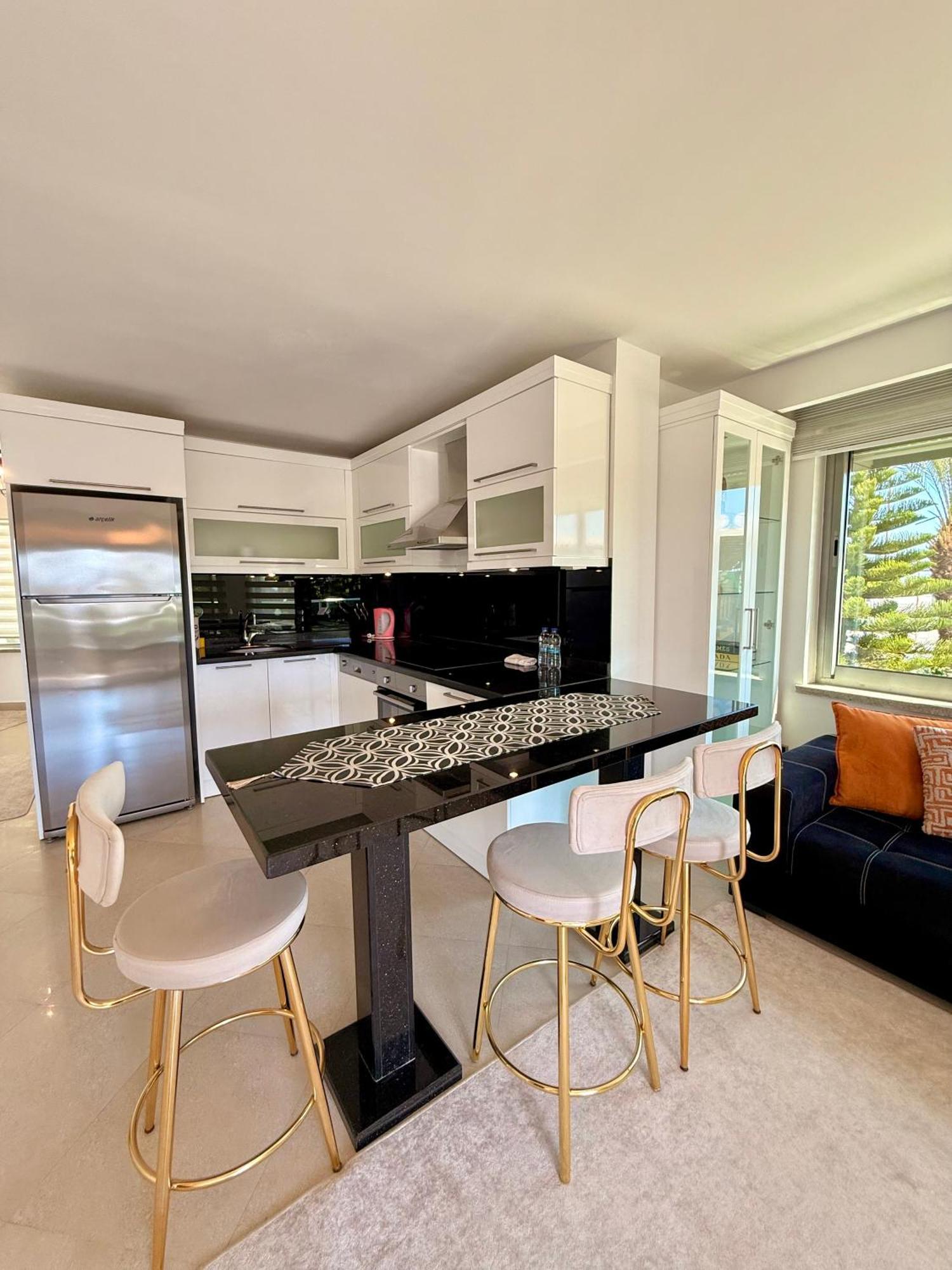 Sa Apartments! Beachfront With Sea View & Pool Apartament Alanya